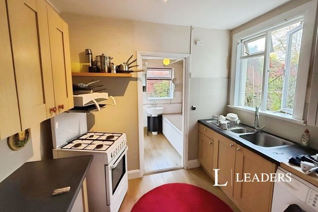 LGF Queens Park Road, 150a, Brighton, Brighton photo 3