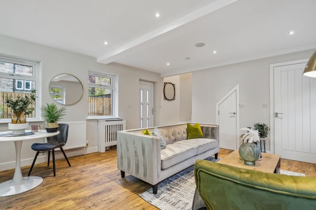 Mews house for sale in Camphill Avenue, Queens Park, Glasgow