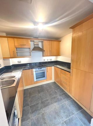 Thumbnail Flat to rent in Gainsborough House, Cassillis Road, Canary Central, Canary Wharf, South Quay, London