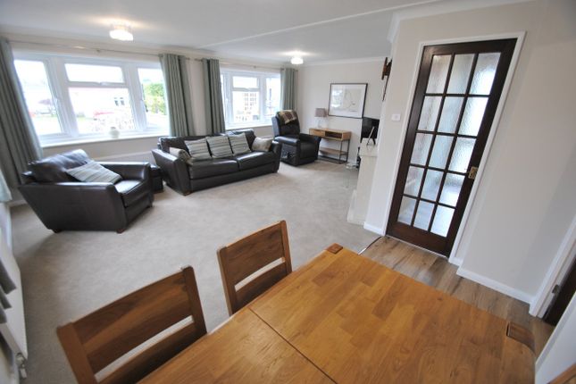 10 Poplar Crescent, Woodmancote Park Homes, Cheltenham photo 3