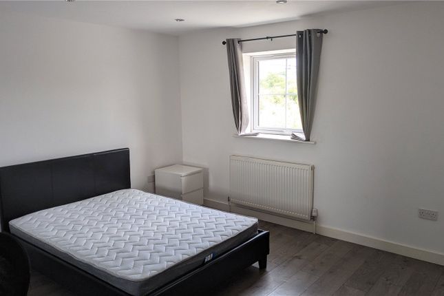 Room 2,, 12, Macs Close, Reading photo 5