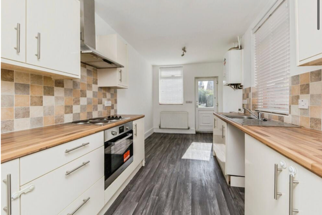 42, Evans Street photo 5