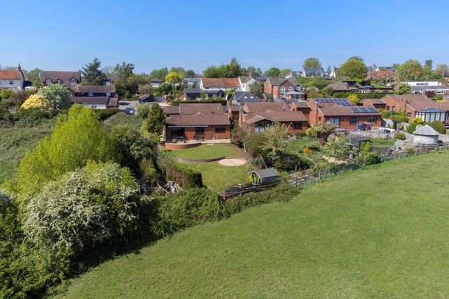 2, Orchard Close, Wingrave photo 4