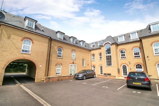 Thumbnail Flat to rent in Chedworth House, Longwood Court, Cirencester