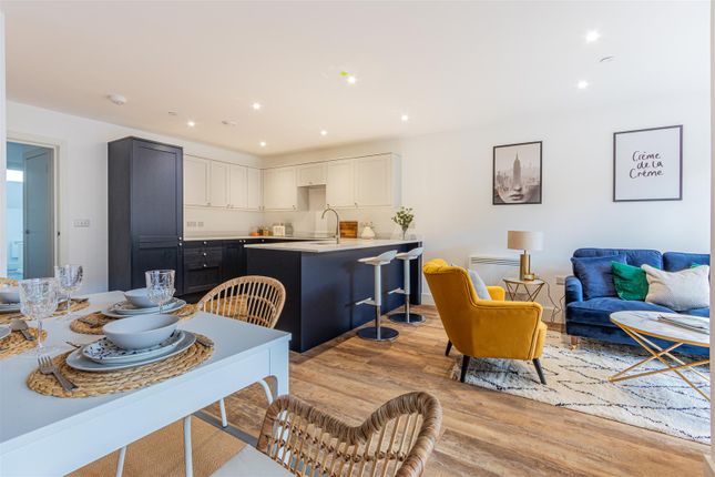 Thumbnail Town house for sale in Sophia Mews, Cathedral Road, Pontcanna