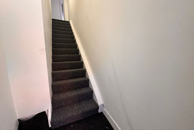 157a, Ainsworth Road, Radcliffe photo 2