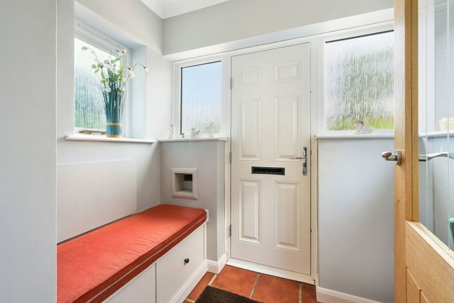 19, Ivy Mill Lane, Godstone photo 4