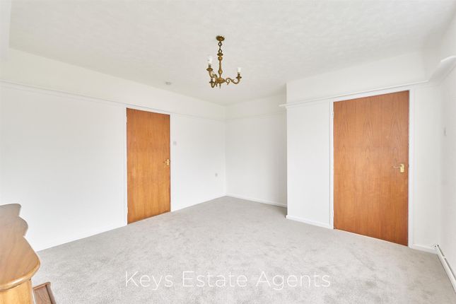 31, Bridgwood Road, Stoke-On-Trent photo 4