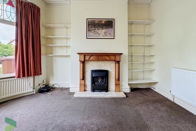 14, Sunnyhurst Lane, Darwen photo 5