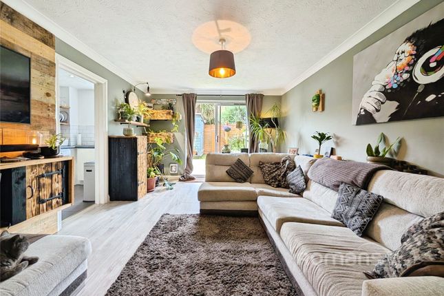 74, Westminster Way, Reading photo 3