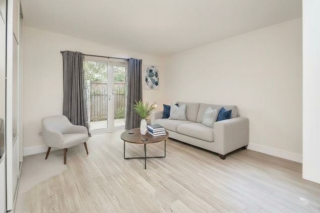 12, Parchment Close, Mitcham Junction photo 2