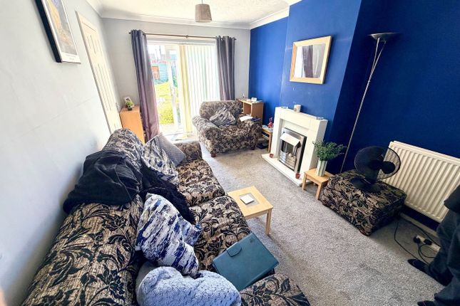 24, Rudge Avenue, Wolverhampton photo 2