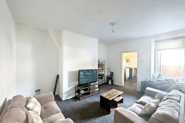 23, Gladstone Street, Consett photo 3