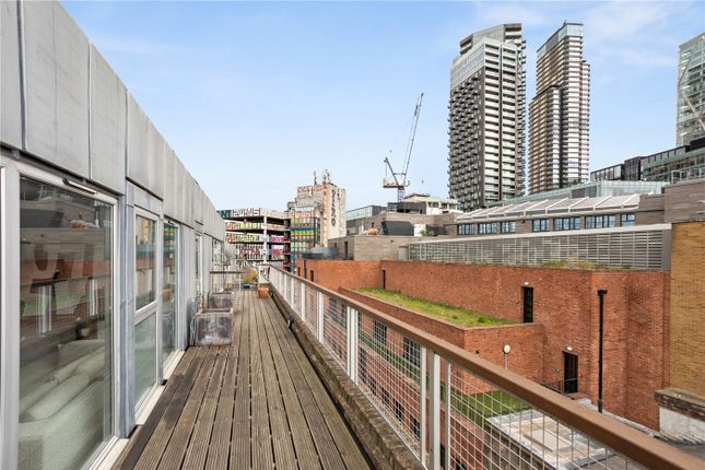 Flat 18, 1-4,, Christina Street, London photo 4