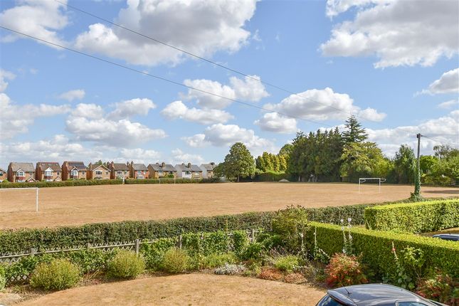 Walnut Tree Lane, Maidstone photo 4
