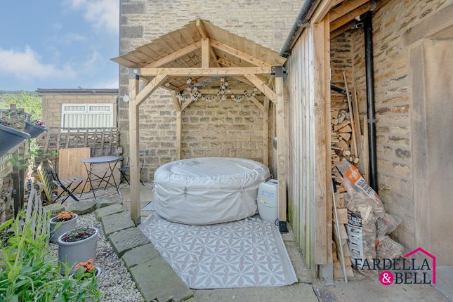 43 Station Road, Colne photo 4