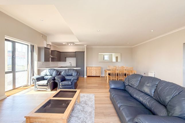 6 The Malthouse Caroline Street, Cardiff photo 2
