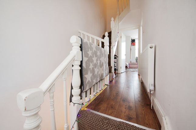 Flat for sale in Francis Road, Leyton, London