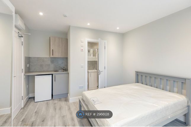 Chatsworth Road, Cheam, Sutton photo 3