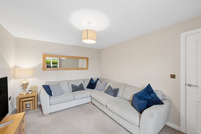 19, Starling Way, Manchester photo 4