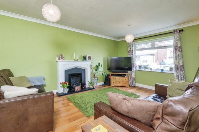 5, Hopefield Chase, Rothwell, Leeds photo 3