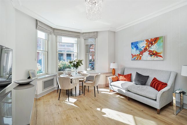 Thumbnail Flat to rent in Park Street, London