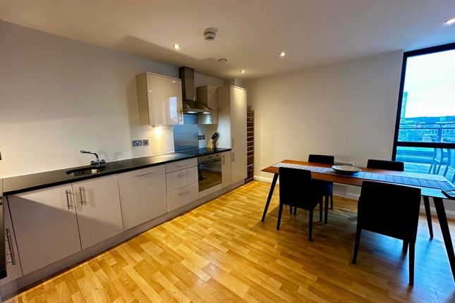 1102, One Brewery Wharf, Leeds photo 3