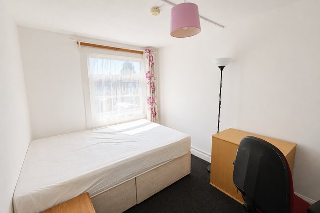 165, COVENTRY photo 2