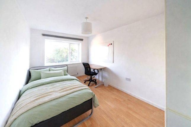 49, Harmood House, London photo 2