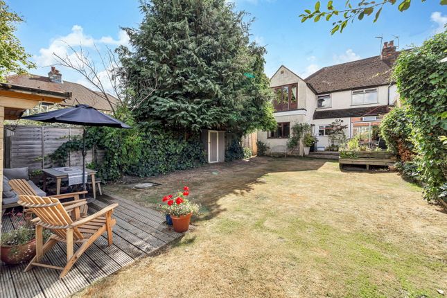 Leamhurst, Southwood Avenue, Chertsey photo 4