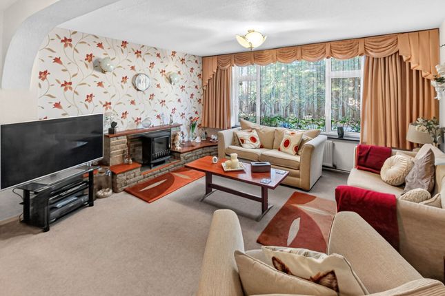 11a Cheam Close, Bracknell photo 2
