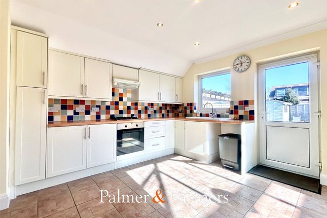 9, Manchester Road, Clacton-on-Sea photo 2