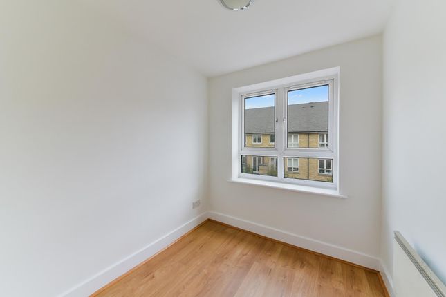 Flat to rent in St. Davids Square, Isle Of Dogs, London
