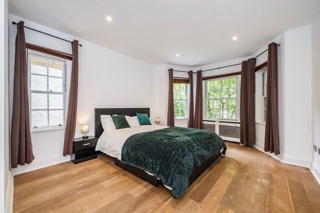 Flat 1, 71, Inverness Terrace, London photo 4