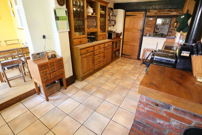 Cottage for sale in High Street, Broom, Alcester