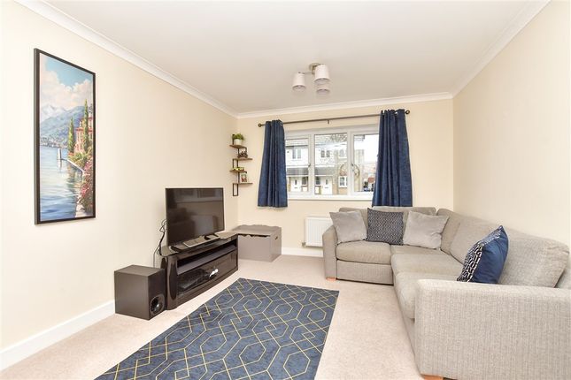 3-bed detached on Haffenden Avenue, Sittingbourne, £375,000