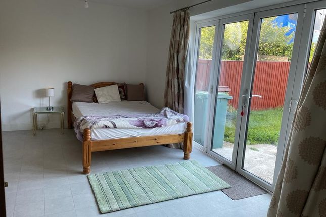 Thumbnail Room to rent in Hawksbill Way, Room 2, Peterborough