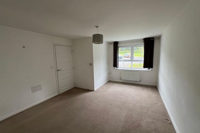 30 Wisbech Close, Runcorn photo 2