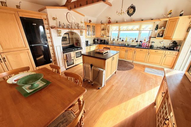 10, Long Beach Estate, Great Yarmouth photo 4