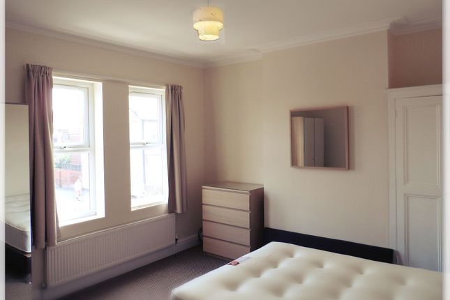 Room to rent in Morley Road, Wheatley, Doncaster