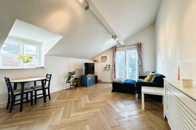 Flat 5, 1, Queenston Road, Manchester photo 3