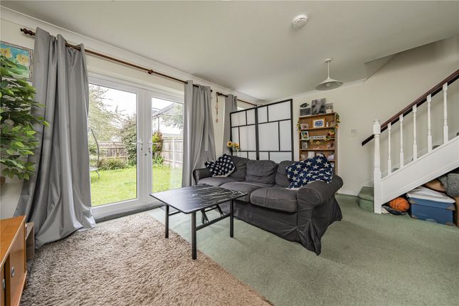 14, Norwood Close, Twickenham photo 2