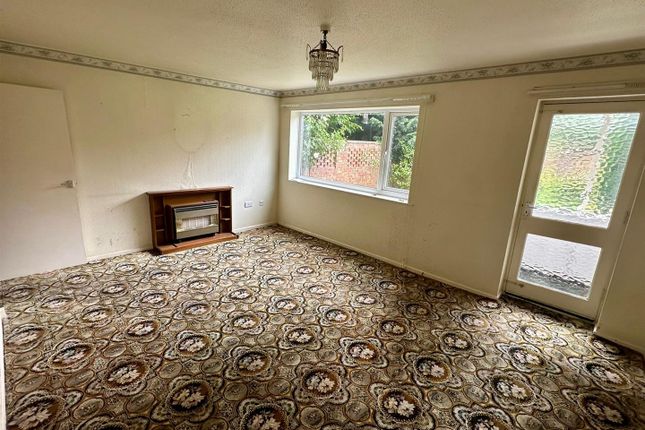 37, Bonington Drive, Hereford photo 2