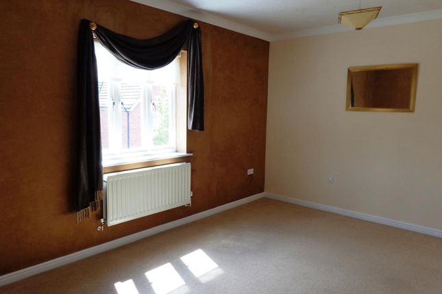 9, Woodcutters Mews, Swindon photo 2