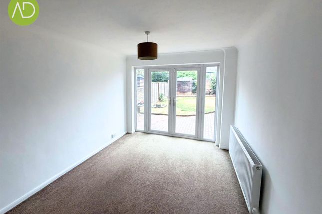 6, High Road, Broxbourne photo 4