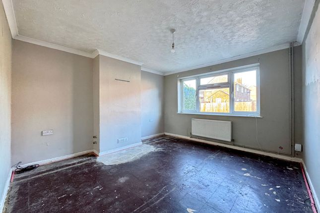 13 Bennett Road, Faringdon photo 3