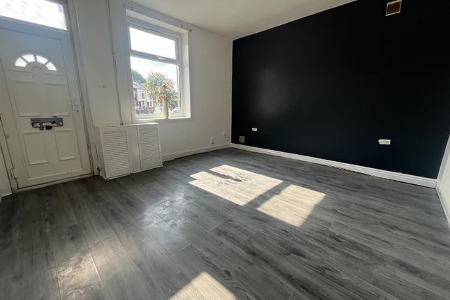 289, Whiteacre Road, Ashton-Under-Lyne photo 3