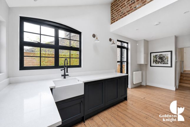 21, Montcalm Road, London photo 4