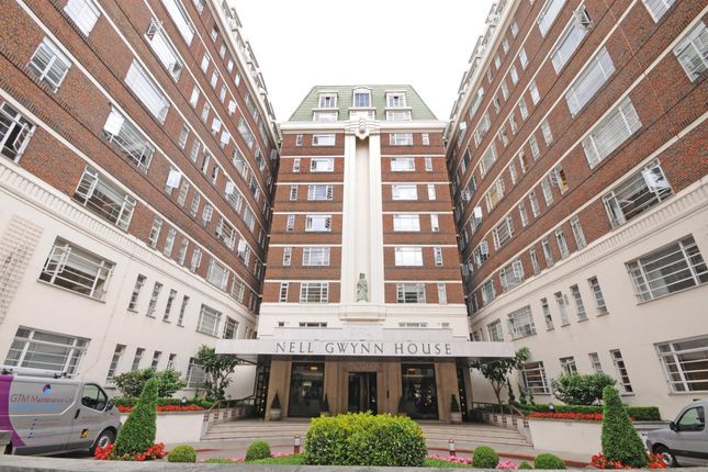 Thumbnail Flat to rent in Sloane Avenue, Chelsea