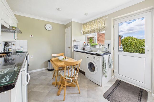 48 Compit Hills, Cromer photo 4